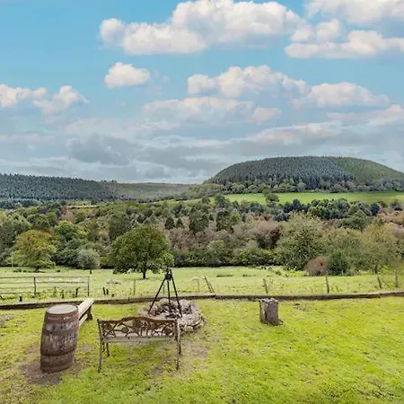 Holiday home Glamping Wagon - 1 X Double Bed 2 X Single Bed *