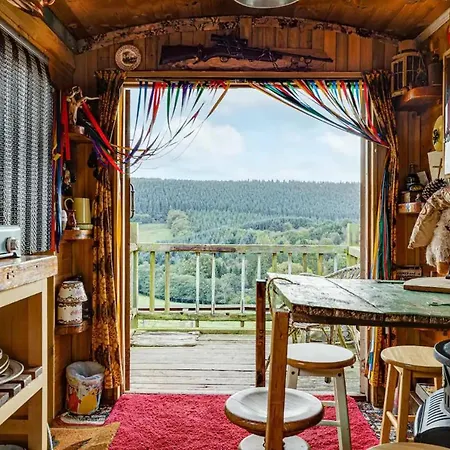 Glamping Wagon - 1 X Double Bed 2 X Single Bed 度假居 斯卡伯勒