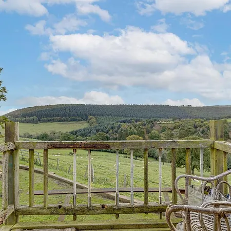 בית נופש Glamping Wagon - 1 X Double Bed 2 X Single Bed סקארבורו