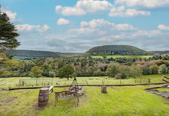 بيت للعطل Glamping Wagon - 1 X Double Bed 2 X Single Bed *