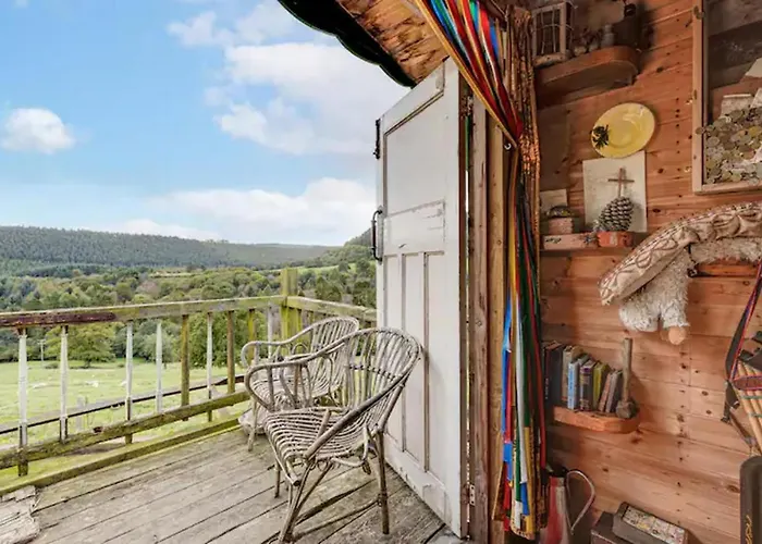 بيت للعطل Glamping Wagon - 1 X Double Bed 2 X Single Bed سكرابورو